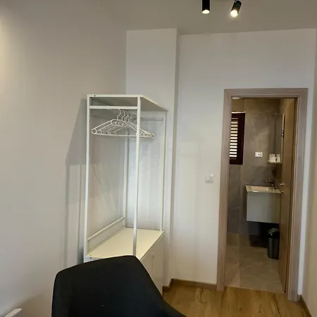 Divanovic With Sea View Apartament *