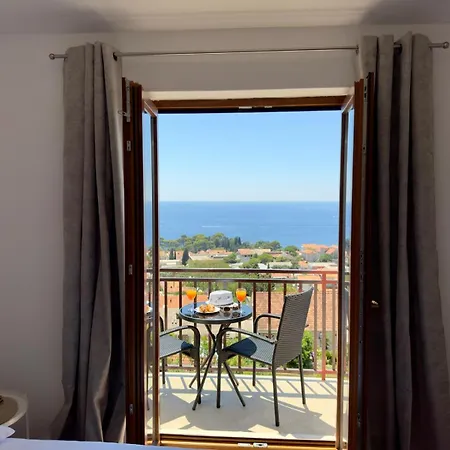 Lägenhet Divanovic With Sea View *